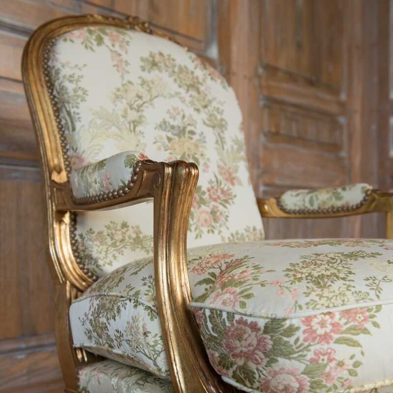 Fauteuil Montespan style Louis XV 