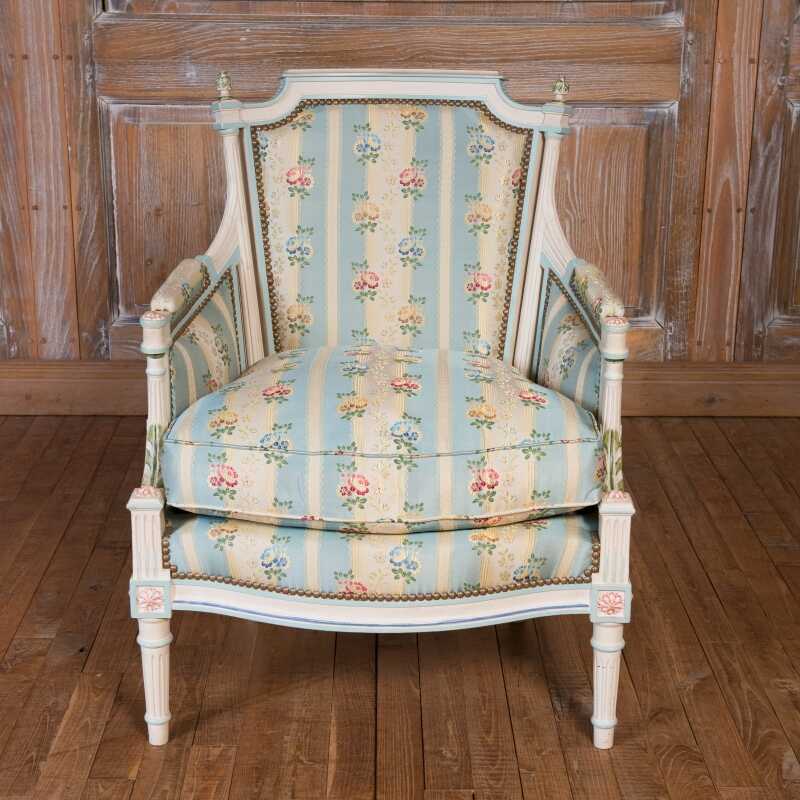 Bergère Lerouge style Louis XVI 