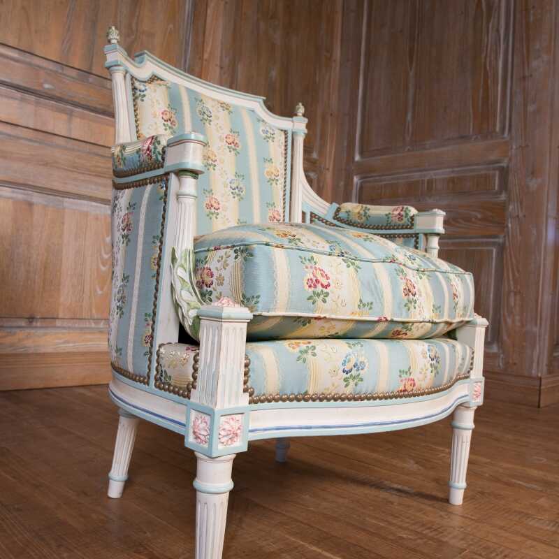 Bergère Lerouge style Louis XVI 