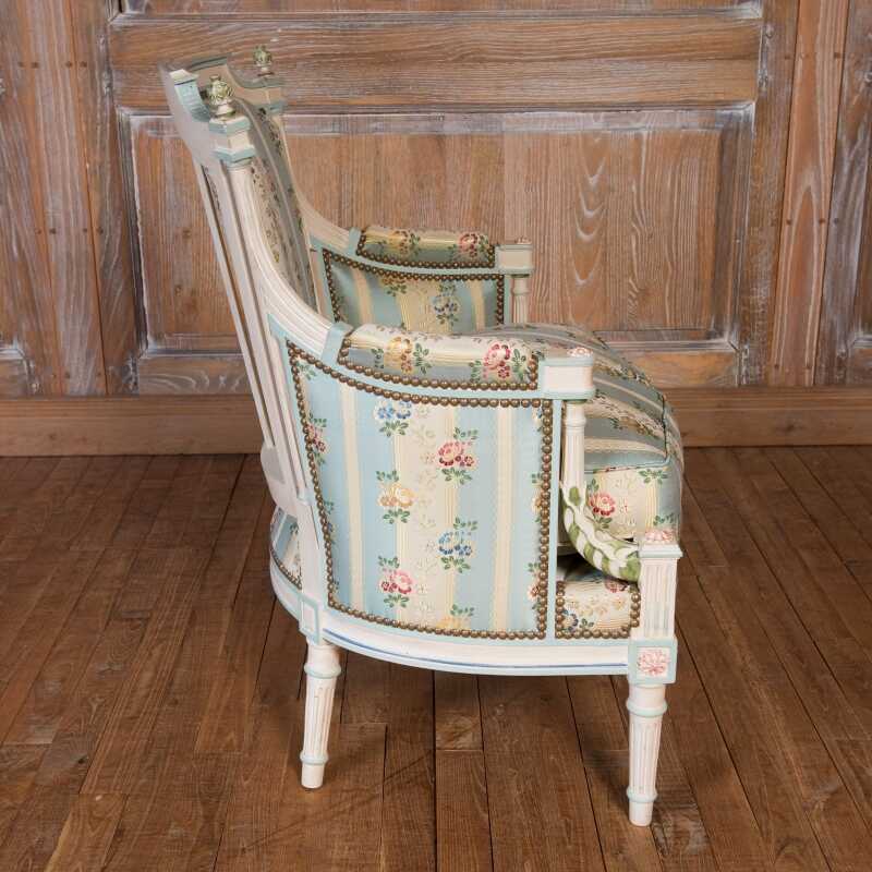 Bergère Lerouge style Louis XVI 