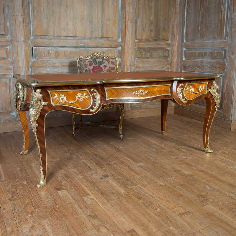 Bureau Cressent de style Louis XV 