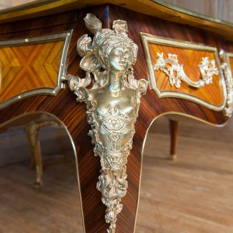 Bureau Cressent de style Louis XV 