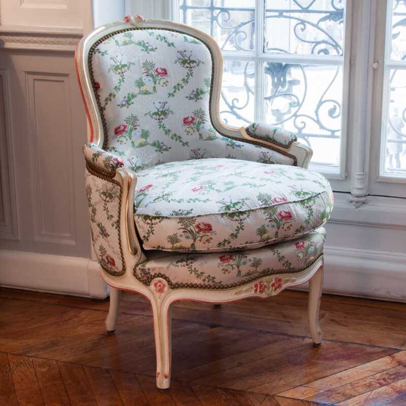 Bergère Ancelet style Louis XV 