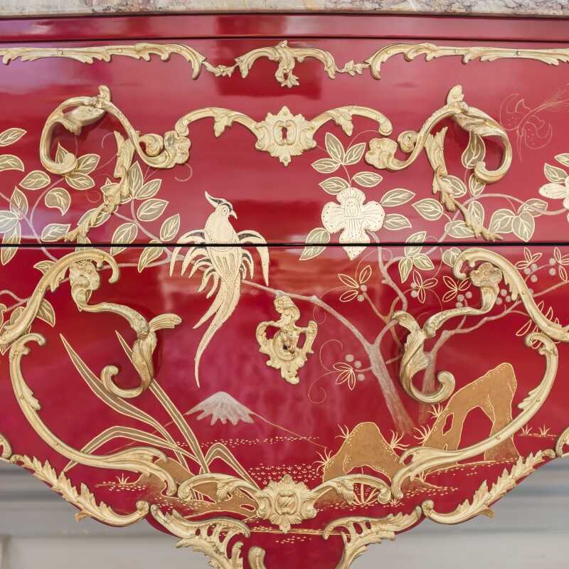 Commode Delorme rouge Laque de Chine