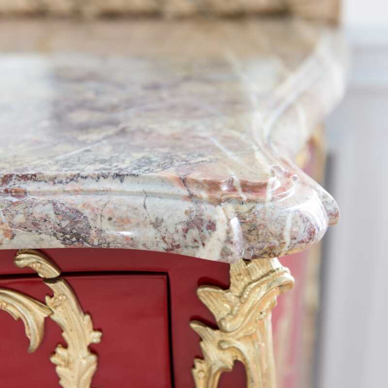 Commode Delorme rouge Laque de Chine