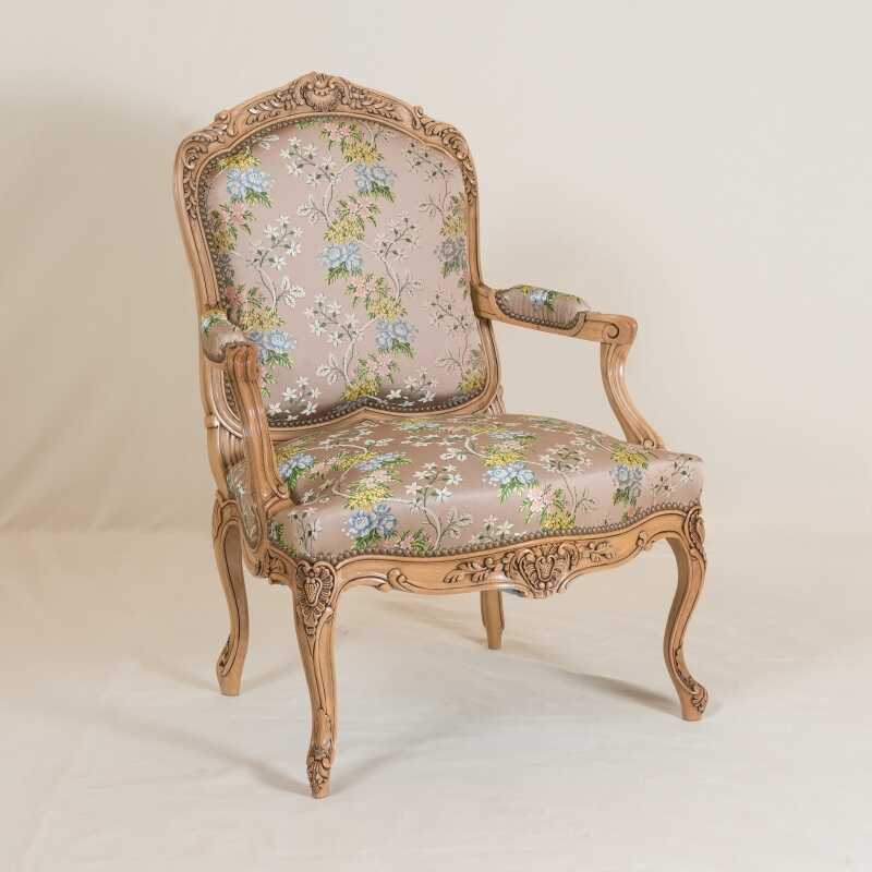 Fauteuil Tilliard à coeur style Louis XV 