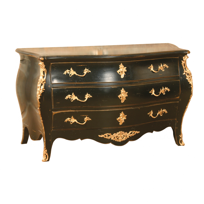 Commode Hache laquée style Louis XV